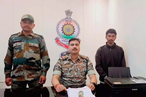 सुकमा और कांकेर में पुलिस द्वारा गिरफ्तार किए गए नक्सली अभियानों से जुड़ी छवि।