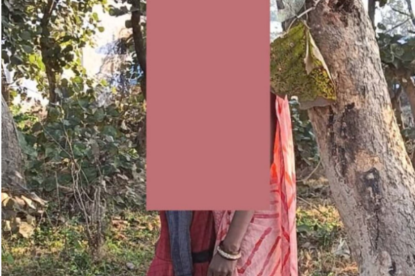 सरगुजा जिले के कुन्नी गांव में महिला और बेटी ने फांसी लगाई।