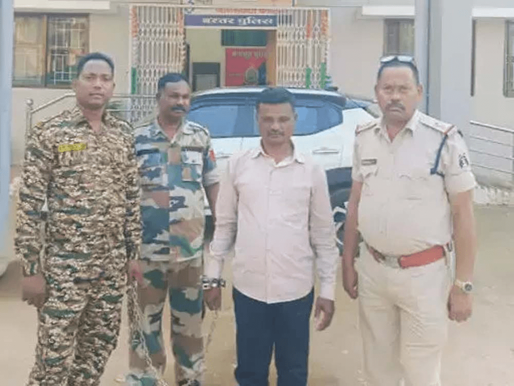 बस्तर पुलिस द्वारा शिक्षा विभाग में नौकरी ठगी के मास्टरमाइंड की गिरफ्तारी
