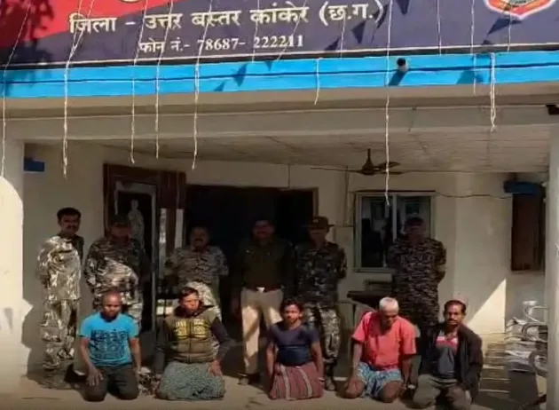 कांकेर में पुलिस को बड़ी सफलता! 5 नक्सली गिरफ्तार, 2015 की वारदातों में थे फरार