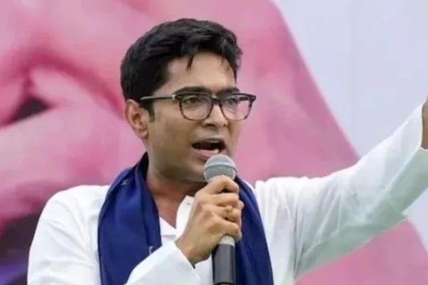 ऑपरेशन सिंदूर के वैश्विक प्रस्तुतीकरण के लिए भारत सरकार के प्रतिनिधिमंडल में अब टीएमसी से अभिषेक बनर्जी भी होंगे शामिल।