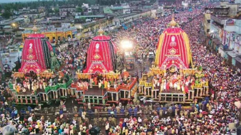 जगन्नाथ रथ यात्रा 2025: 5 लाख भक्तों की आस्था का महासागर!