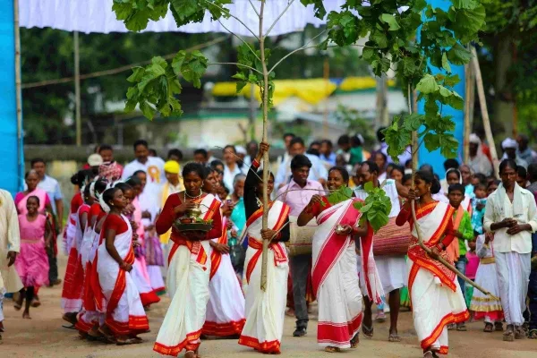 करम पूजा 2025 में चांडिल, झारखंड में करम देवी की पूजा के साथ जावा पर्व और करम नृत्य का आयोजन होगा।