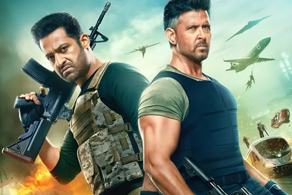 War 2 का टीज़र जारी होते ही सोशल मीडिया पर छाया रहा, लेकिन एक दृश्य ने जबरदस्त विवाद खड़ा कर दिया।