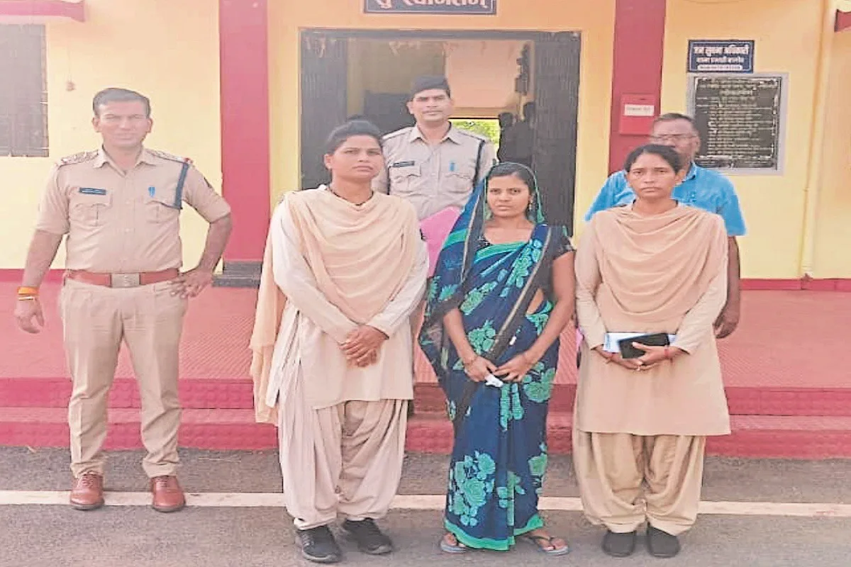 बालोद जिले के बघमरा गांव में बहू ने सास को हसिया से मारकर हत्या कर दी। सास बांझ होने का ताना देती थी।