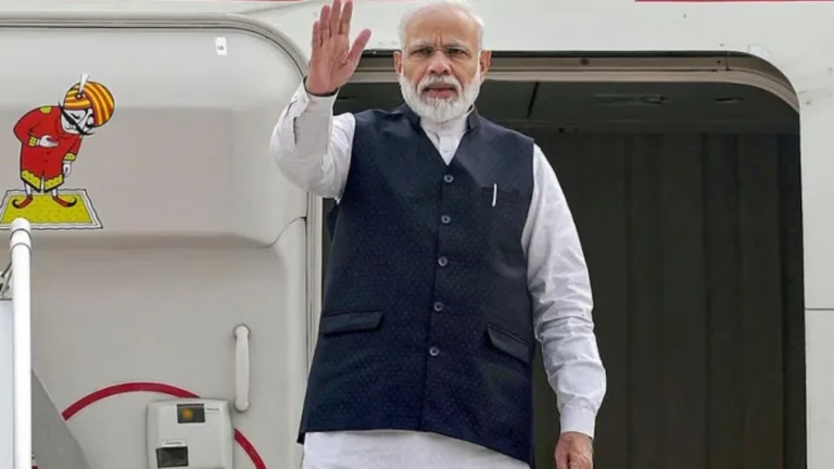 जून 2025 में पीएम मोदी ने अहमदाबाद विमान हादसे पर राहत कार्यों का नेतृत्व किया और साइप्रस, कनाडा व क्रोएशिया की यात्रा की।