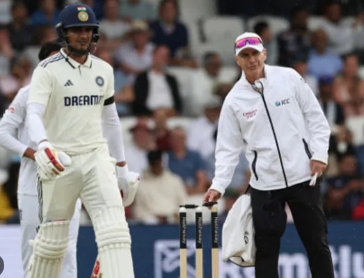 Headingley टेस्ट में भारत ने इंग्लैंड पर 159 रनों की मजबूत बढ़त बनाई।