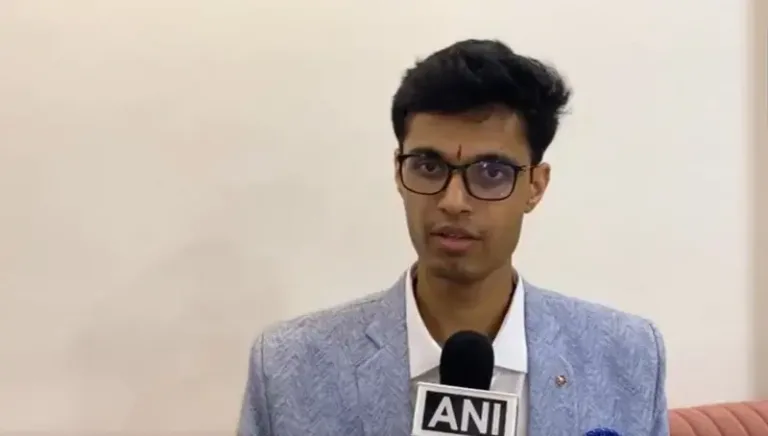 राजन काबरा ने सीए फाइनल में किया टॉप।