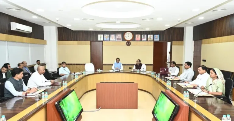 छत्तीसगढ़ कैबिनेट बैठक: रेत नियम में बदलाव, खनिज निधि खर्च का नया फॉर्मूला