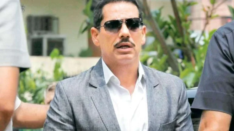 रॉबर्ट वाड्रा को कोर्ट से नोटिस, लैंड डील में गहराया संकट