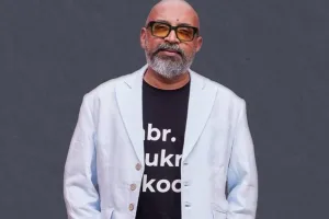 सोशल मीडिया दबाव