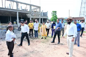 आधुनिक बस स्टैंड