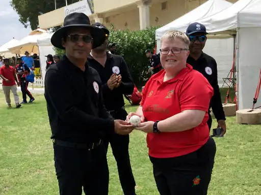 जोआन हिक्स