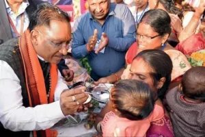 आधुनिक बालिका शौचालय