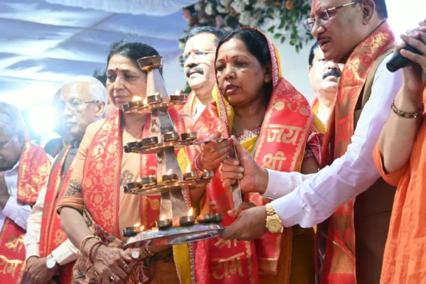 महादेव घाट, खारुन नदी, दीपोत्सव, महाआरती, नरेंद्र मोदी जन्मदिन,