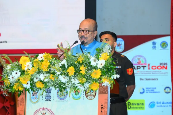 रमेन डेका, सस्ती दवाएं, ग्रामीण स्वास्थ्य सेवाएं, नकली दवाएं,