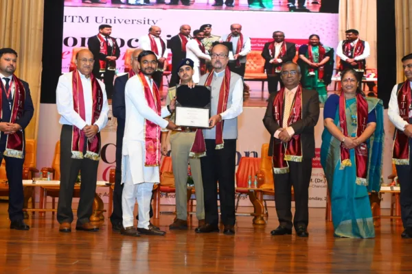 आईटीएम विश्वविद्यालय दीक्षांत समारोह, रमेन डेका,