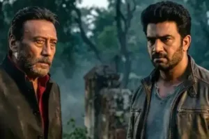 काली खेती हॉरर फिल्म: धुंध भरे खेत के किनारे पुराना कुआं और झोपड़ी का मूल इलस्ट्रेशन
